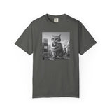Purr-zilla van Scoop Unisex Garment-Dyed T-shirt