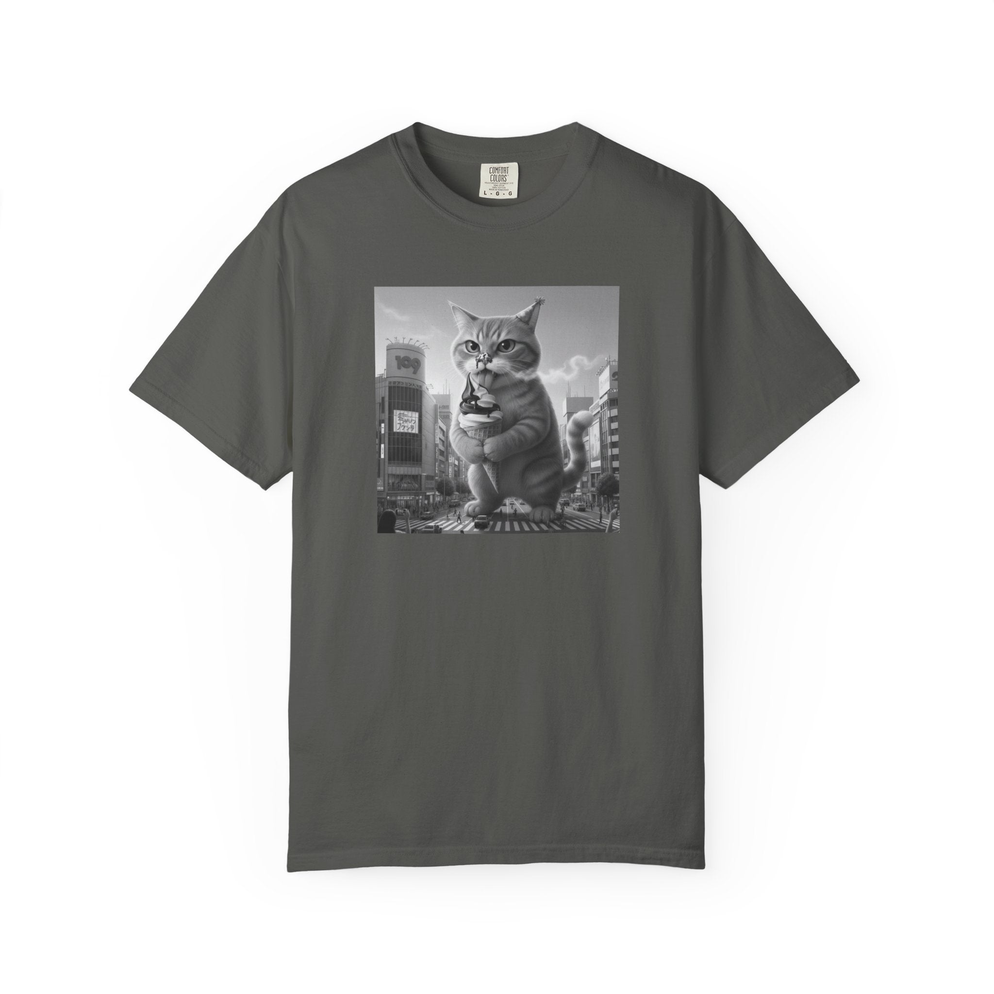Purr-zilla van Scoop Unisex Garment-Dyed T-shirt