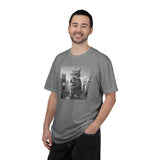 Purr-zilla van Scoop Unisex Garment-Dyed T-shirt