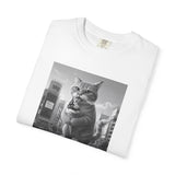 Purr-zilla van Scoop Unisex Garment-Dyed T-shirt