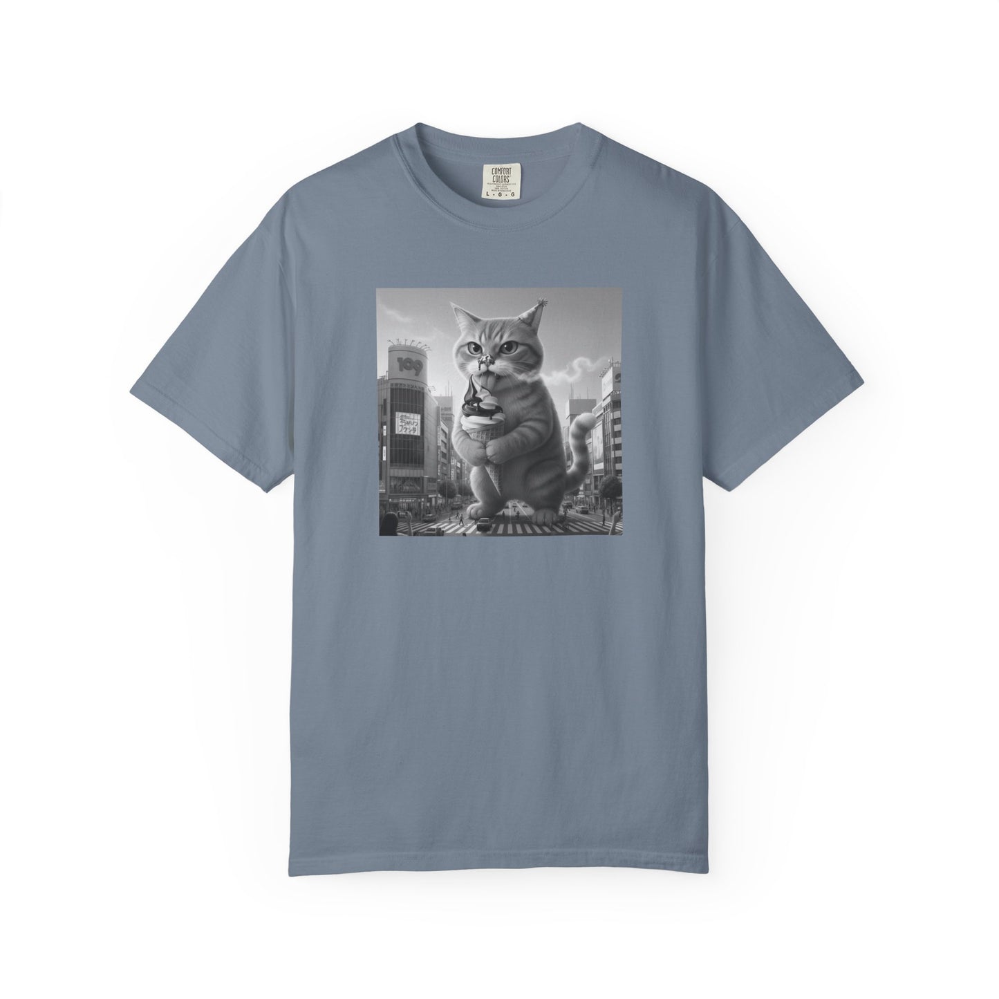 Purr-zilla van Scoop Unisex Garment-Dyed T-shirt
