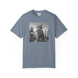 Purr-zilla van Scoop Unisex Garment-Dyed T-shirt