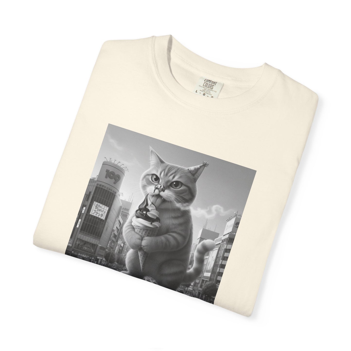 Purr-zilla van Scoop Unisex Garment-Dyed T-shirt