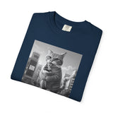 Purr-zilla van Scoop Unisex Garment-Dyed T-shirt