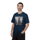 Purr-zilla van Scoop Unisex Garment-Dyed T-shirt