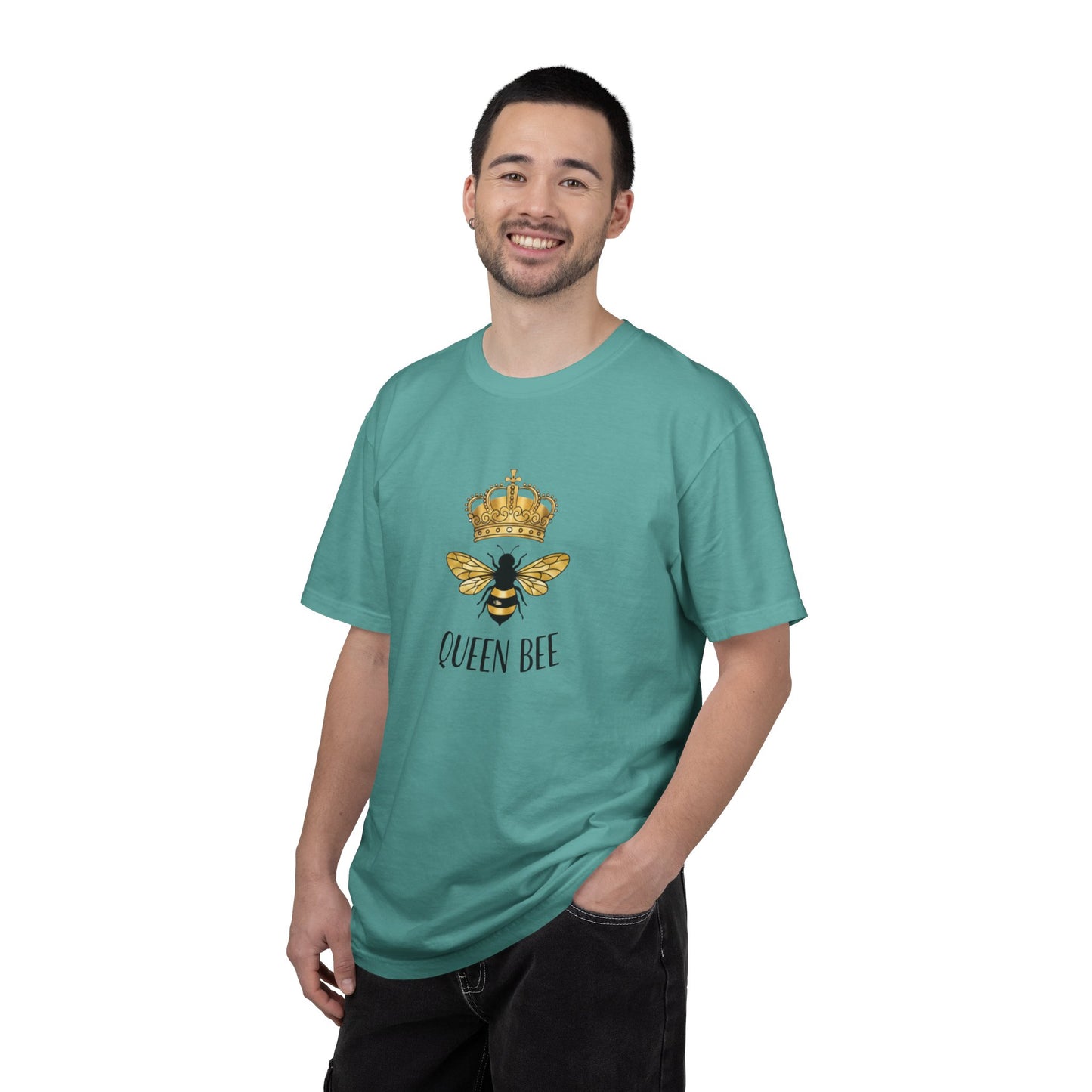 Queen Bee crown illustration T-Shirt | bee graphic tee