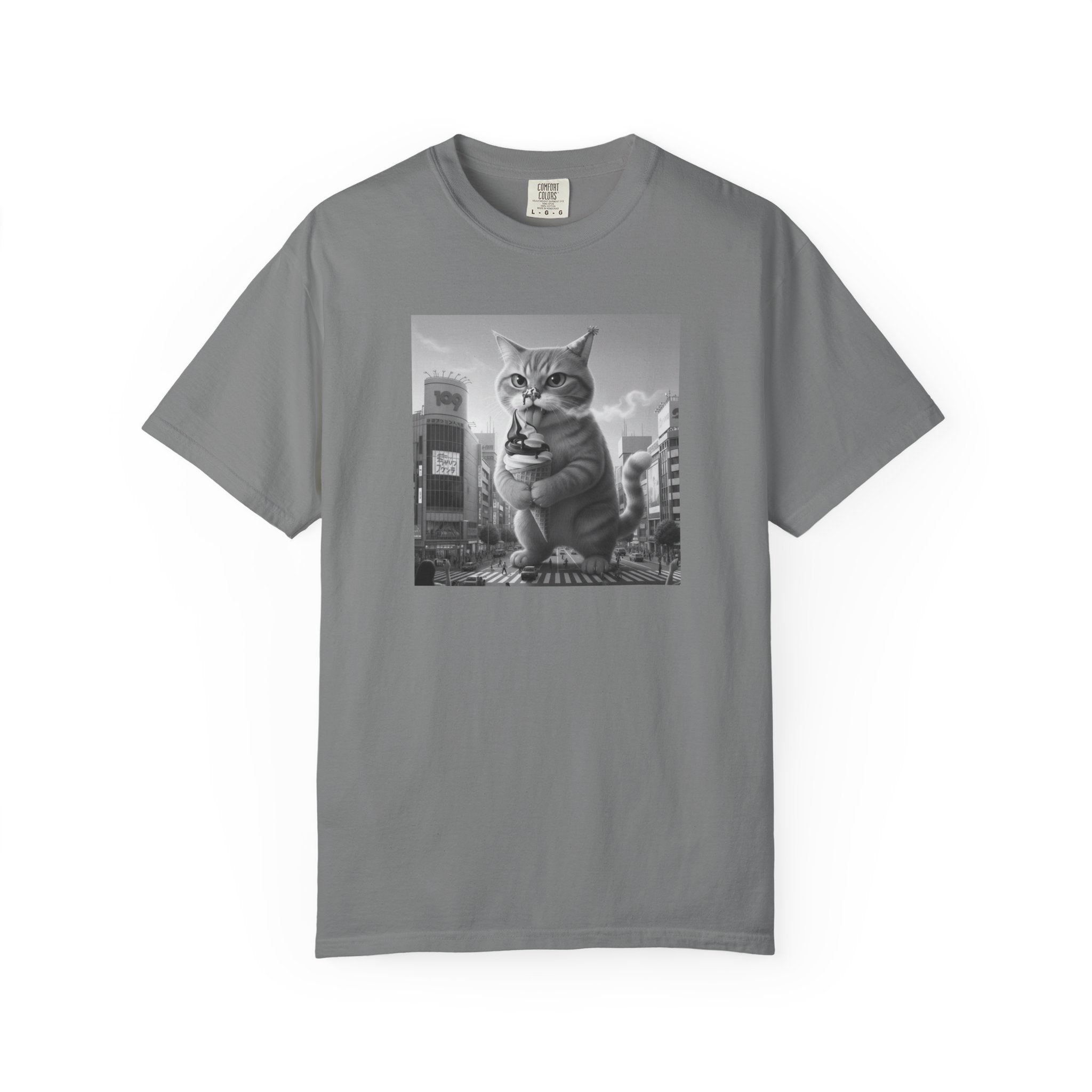 Purr-zilla van Scoop Unisex Garment-Dyed T-shirt