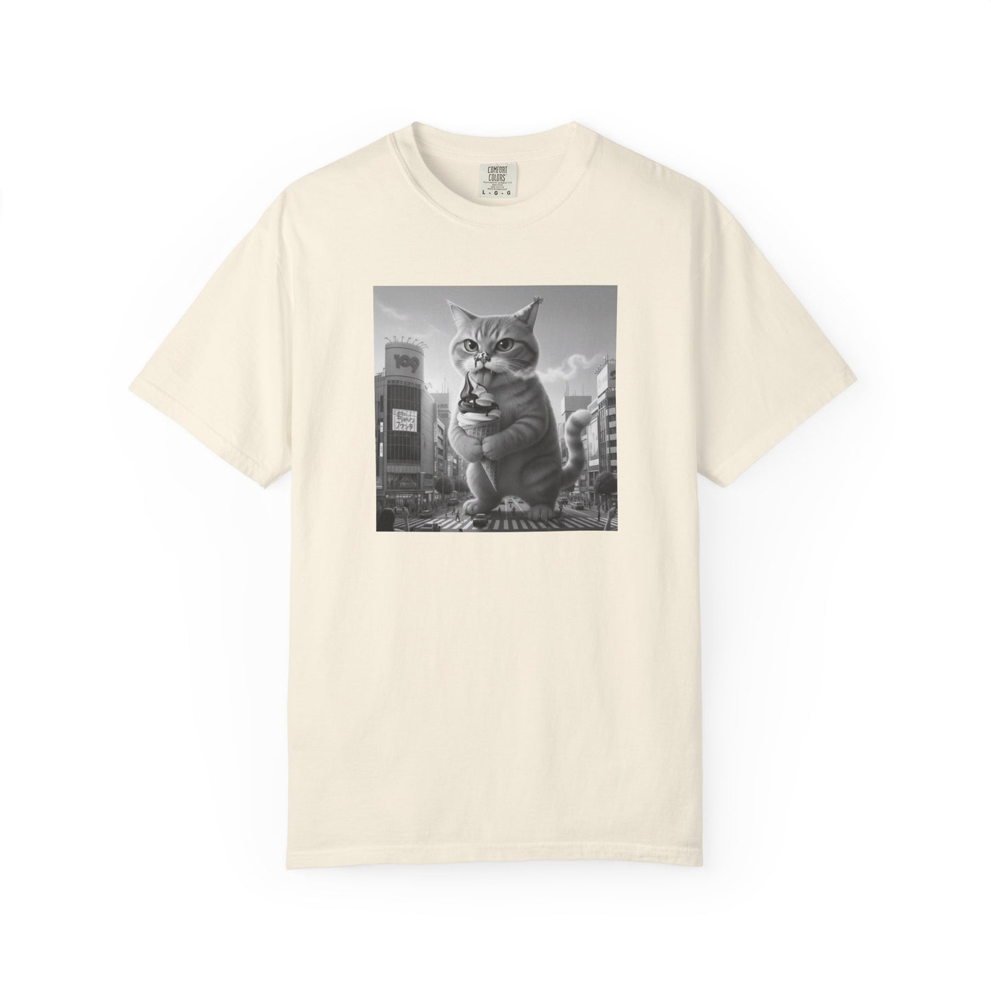 Purr-zilla van Scoop Unisex Garment-Dyed T-shirt