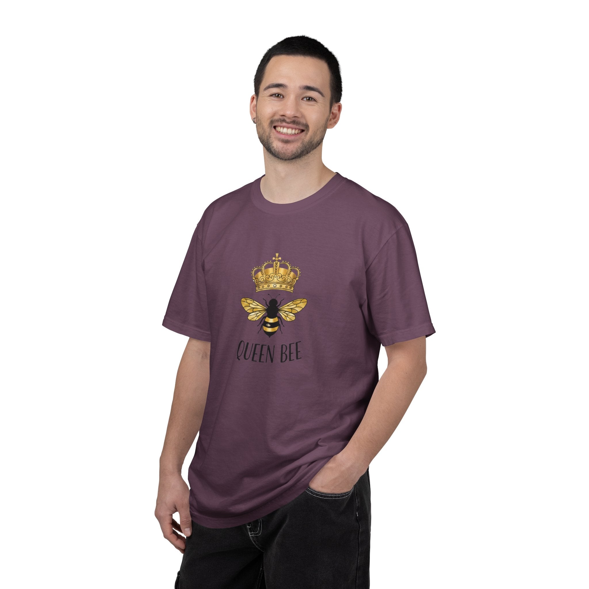 Queen Bee crown illustration T-Shirt | bee graphic tee