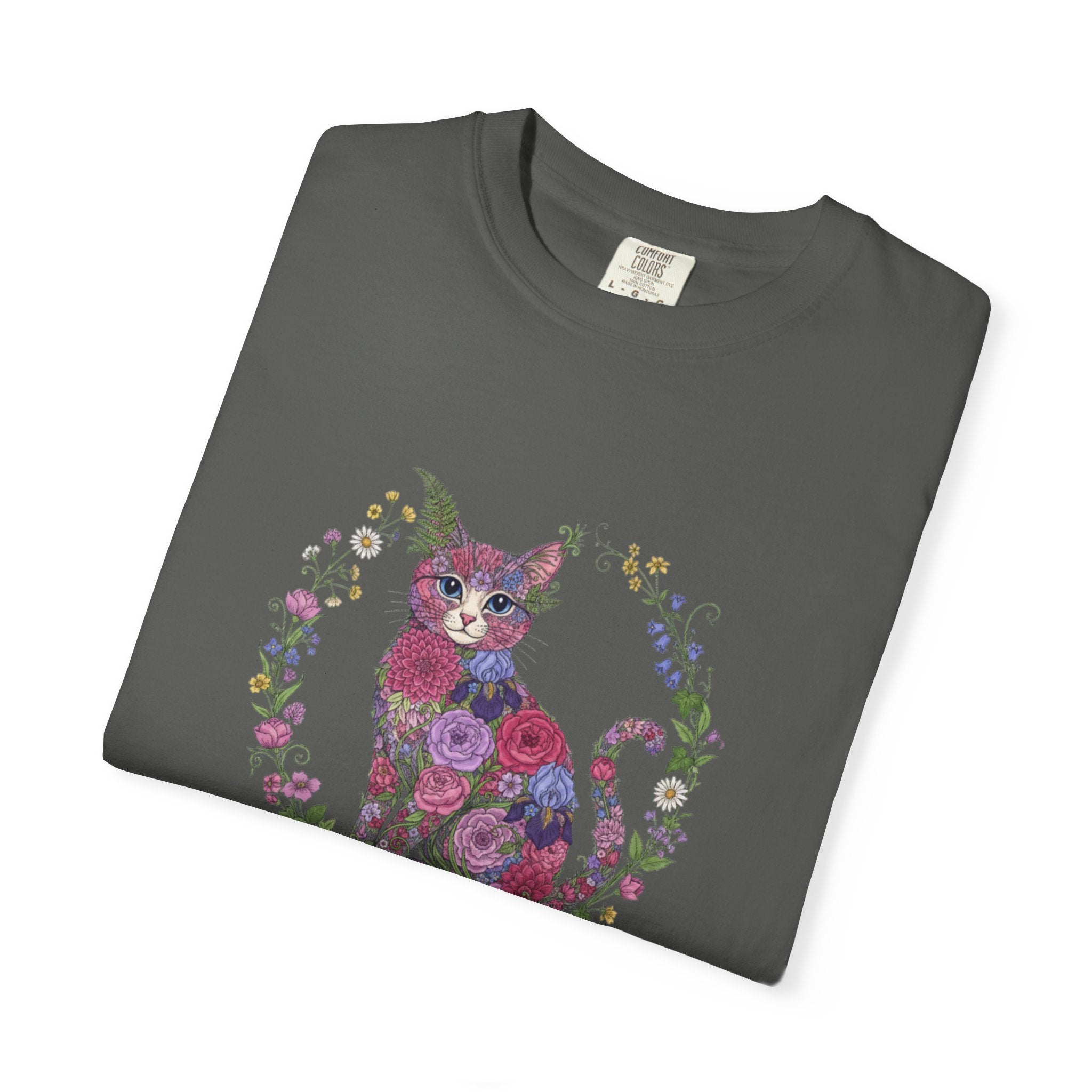 Floral Cat Illustration T-shirt | Botanical Kitty Circle Print